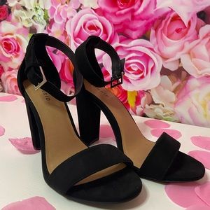Black Heels - Wide Width